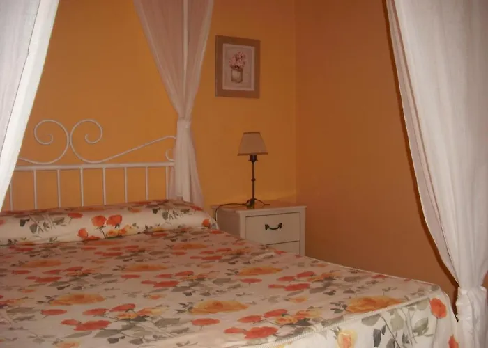 בית הארחה Casa De Oria 2*